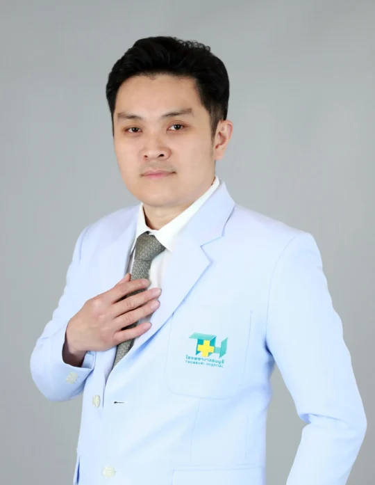 นพ.เอกเกษม วาณิชเจริญกุล