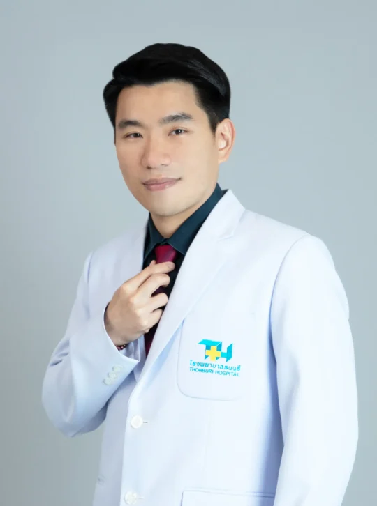 นพ.ณัฐพงษ์ เดชบุญทวีสุข