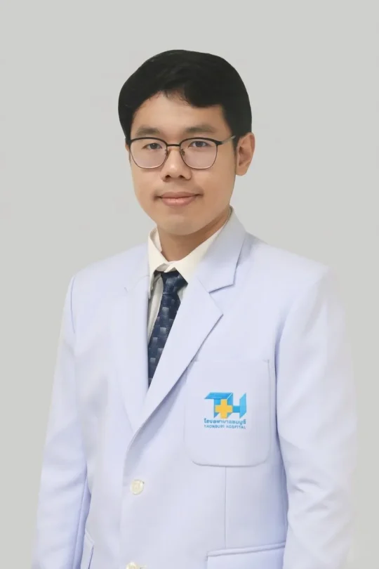 นพ.พิชยุตม์ บุญญาบารมี